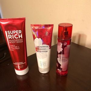 Bath and Body Works Japanese Cherry Blossom set